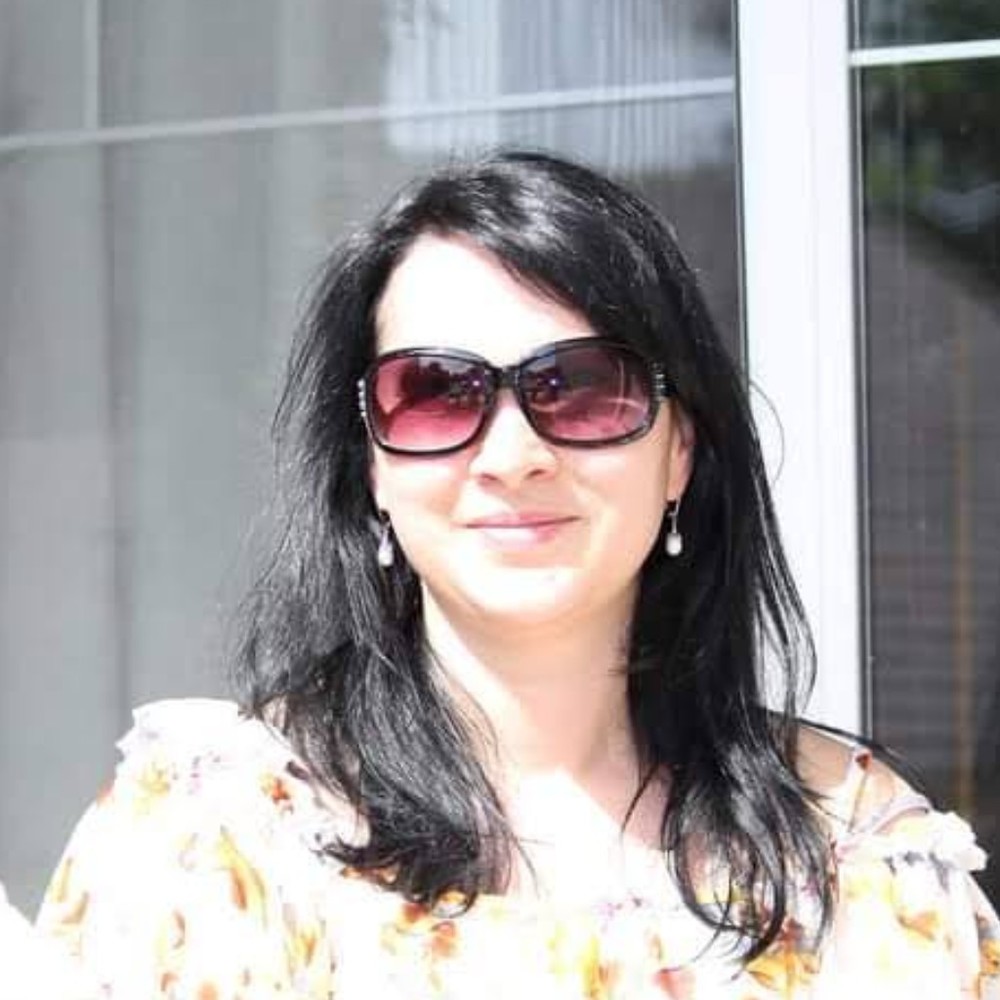 Meet your Posher, Victoria